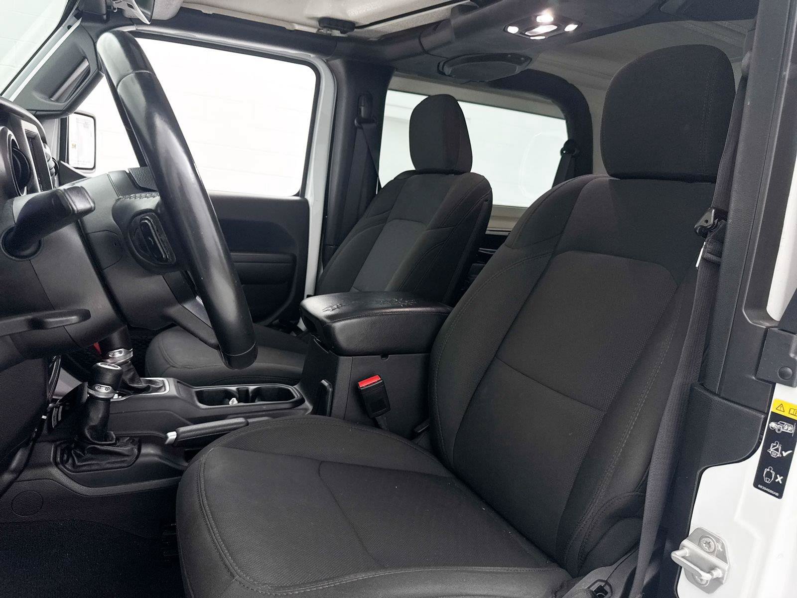 Used 2022 Jeep Wrangler Sport AWD/4WD image 18