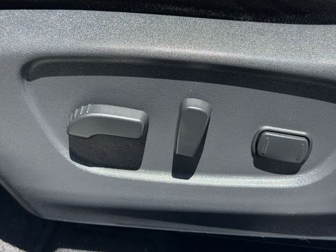 Used 2020 Nissan Rogue SV AWD/4WD image 8