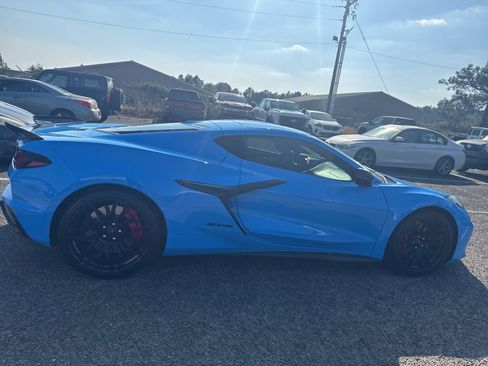 Used 2023 Chevrolet Corvette Z06 image 16
