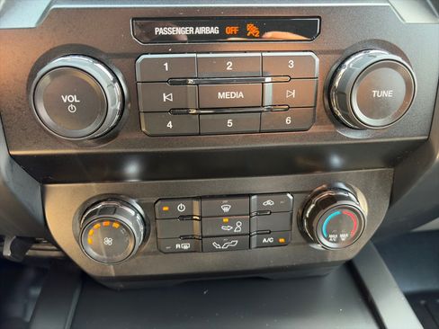 Used 2019 Ford F150 XL w/ Equipment Group 101A Mid AWD/4WD image 21