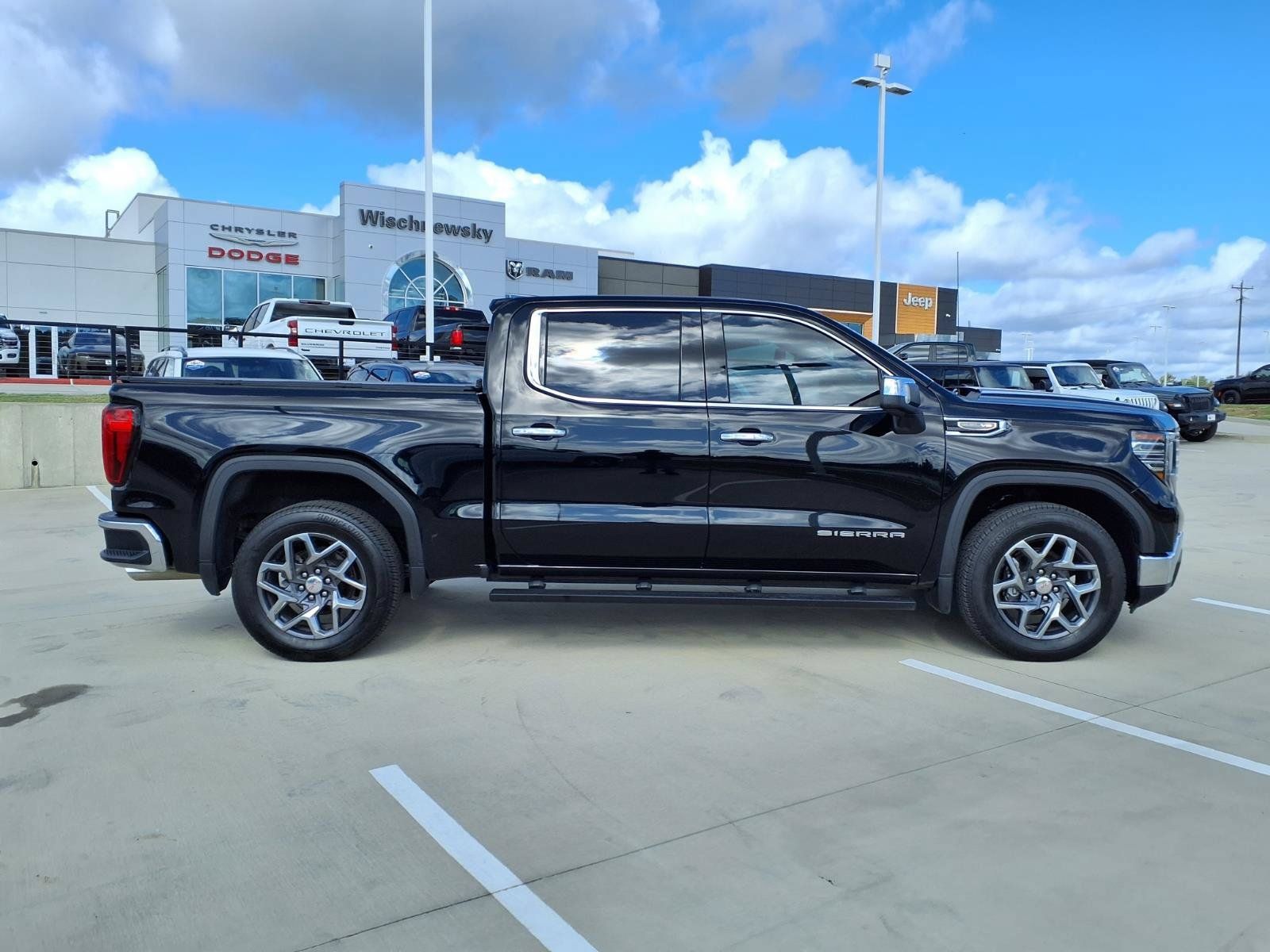 Used 2022 GMC Sierra 1500 SLT w/ SLT Convenience Package RWD image 5