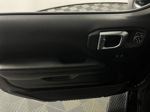 Used 2023 Jeep Wrangler Unlimited Sahara w/ Cold Weather Group image 25