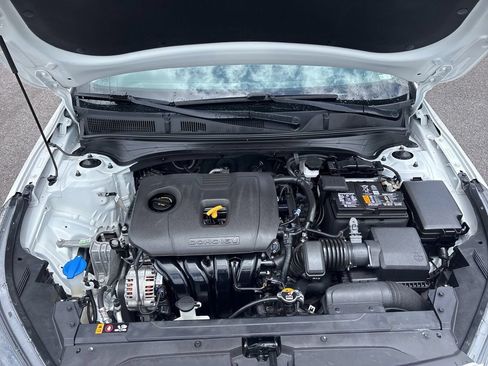 Used 2024 Kia Forte LXS FWD image 12