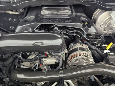 Used 2021 RAM 1500 Laramie RWD image 11