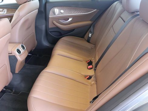Used 2022 Mercedes-Benz E 350 4MATIC Sedan image 33