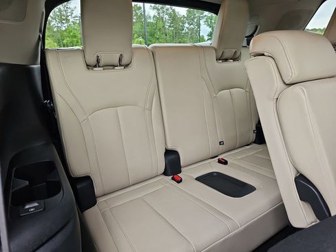 Used 2023 INFINITI QX60 Sensory w/ Cargo Package AWD/4WD image 16