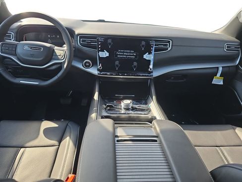 New 2026 Jeep Grand Wagoneer Limited AWD/4WD image 37