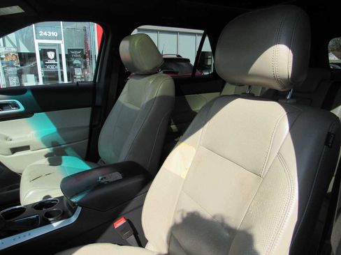 Used 2014 Ford Explorer Limited w/ Equipment Group 301A image 11
