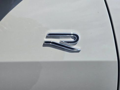 New 2026 Volkswagen Tiguan SE R-Line FWD image 18