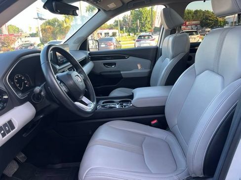Used 2025 Honda Pilot Touring image 7