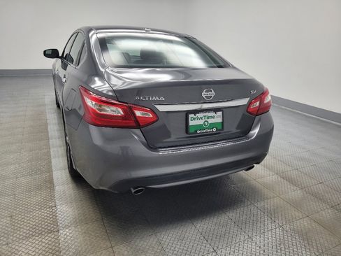 Used 2017 Nissan Altima 2.5 SV w/ Convenience Package image 6