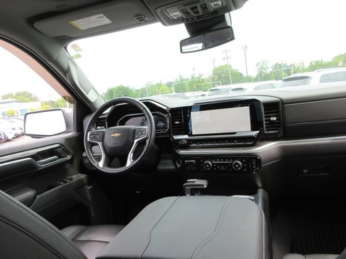 Certified 2023 Chevrolet Silverado 1500 LTZ w/ LTZ Premium Package AWD/4WD image 30