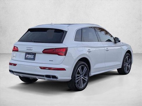 Used 2020 Audi Q5 e Premium Plus w/ Premium Plus Package image 5