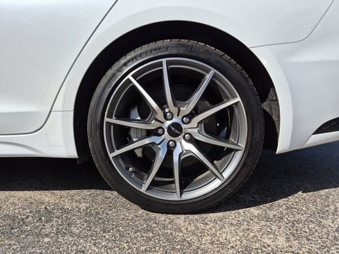 Used 2025 Genesis G70 2.5T AWD/4WD image 9