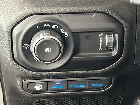 Used 2023 Jeep Wrangler Unlimited w/ Cold Weather Group AWD/4WD image 19