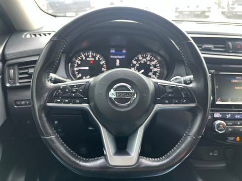 Used 2019 Nissan Rogue SV AWD/4WD image 41