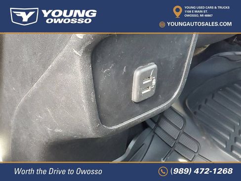 Used 2019 Chevrolet Equinox LT w/ Driver Convenience Package AWD/4WD image 29