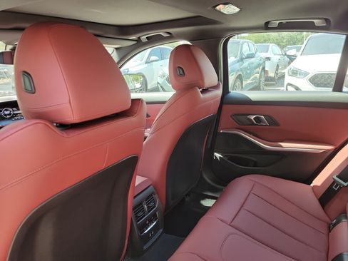 New 2026 BMW 330i Sedan w/ Convenience Package RWD image 10