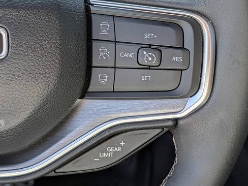 Used 2024 Jeep Wagoneer Series II AWD/4WD image 23