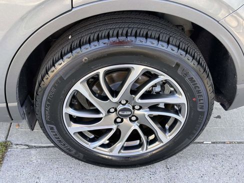 Used 2022 Lincoln Corsair AWD w/ Equipment Group 101A image 12