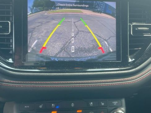 Used 2024 Dodge Durango R/T RWD image 6