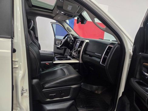 Used 2017 RAM 3500 Laramie image 8