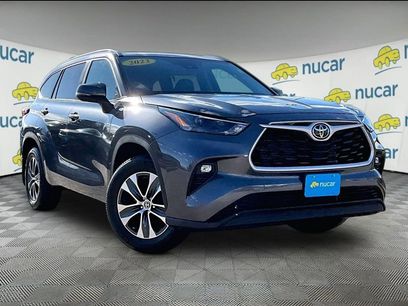 Used 2023 Toyota Highlander XLE