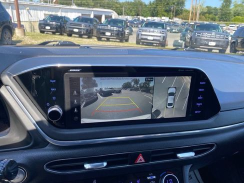 Certified 2023 Hyundai Sonata Limited w/ Preferred Accessory Package FWD image 12