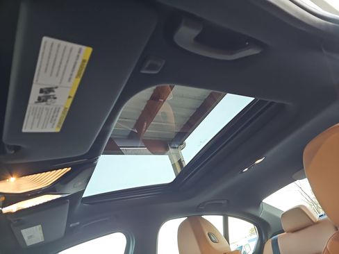 New 2026 BMW 330i Sedan w/ M Sport Package image 31