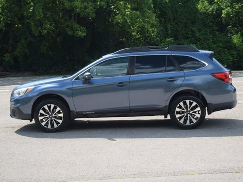 Used 2017 Subaru Outback 2.5i Limited AWD/4WD image 23