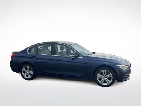 Used 2017 BMW 330i xDrive Sedan image 2