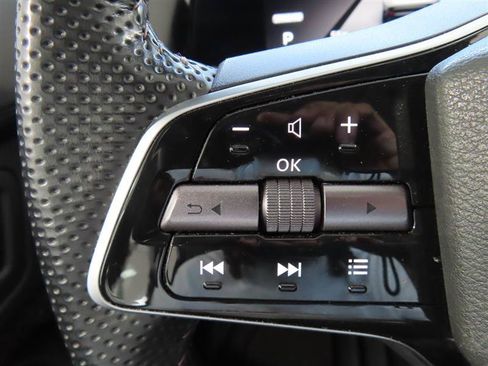 Used 2024 Nissan Ariya AWD image 25