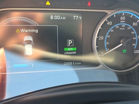 Used 2024 Nissan Leaf SV Plus image 11