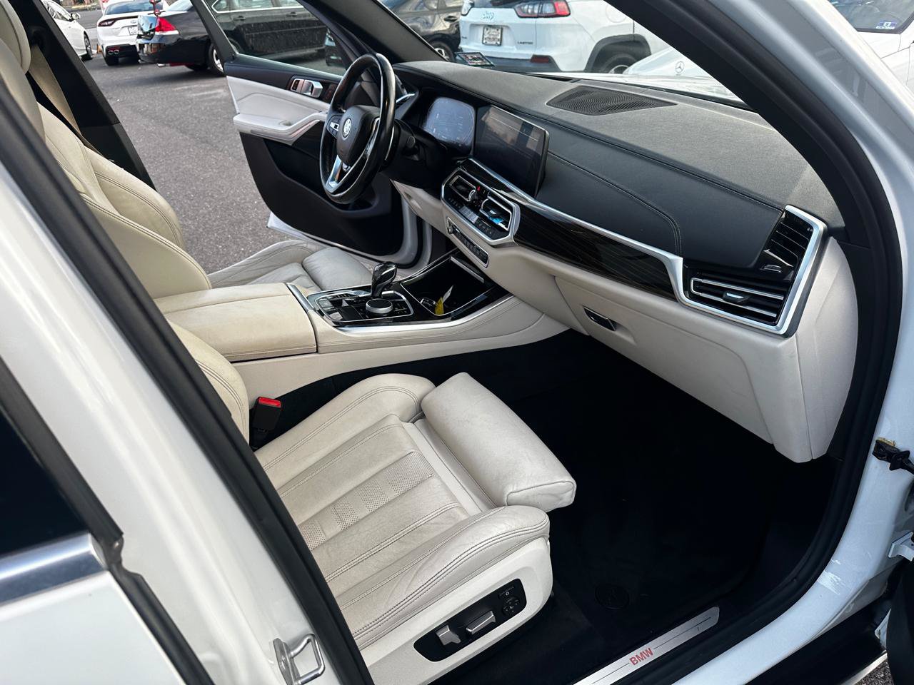 Used 2019 BMW X5 xDrive40i w/ Premium Package 2 AWD/4WD image 19