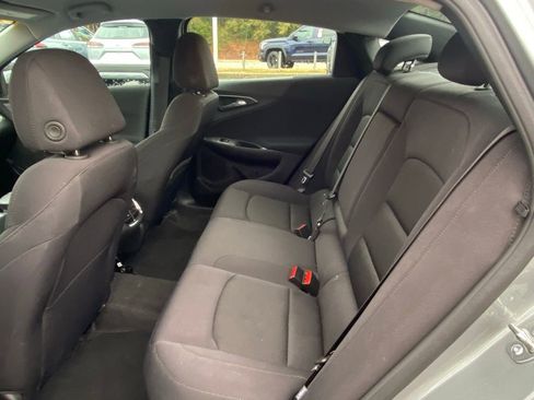 Used 2025 Chevrolet Malibu LT image 8