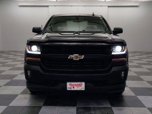 Used 2017 Chevrolet Silverado 1500 LT w/ All Star Edition image 4