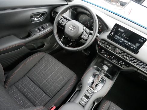 Certified 2026 Honda HR-V Sport image 31