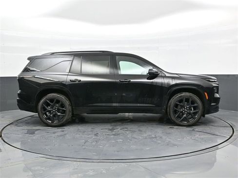 Used 2024 Chevrolet Traverse RS w/ LPO, Floor Liner Package image 8