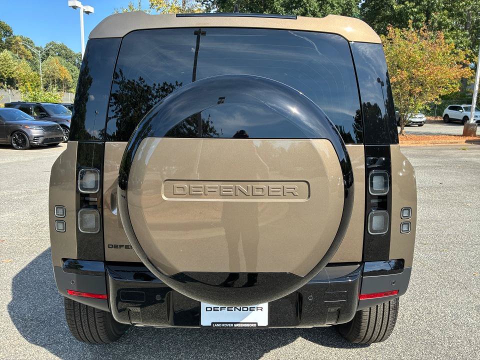 New 2026 Land Rover Defender 110 S AWD/4WD image 14