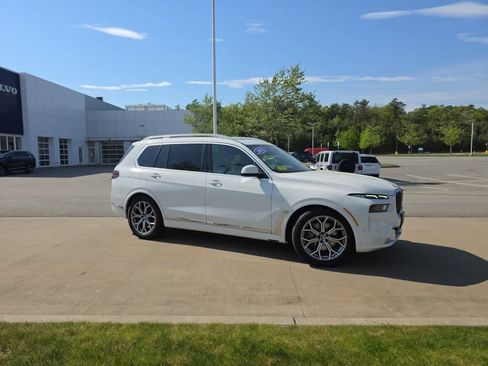 Used 2023 BMW X7 xDrive40i w/ Premium Package AWD/4WD image 2