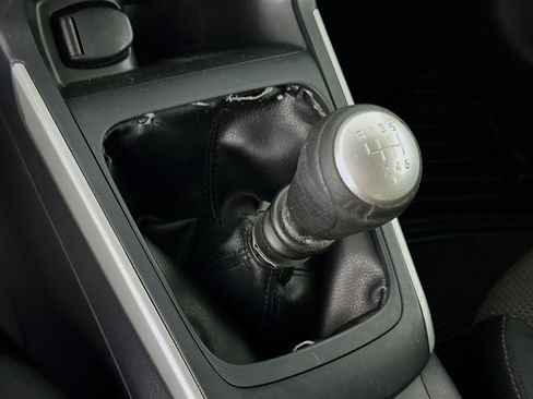 Used 2019 Nissan Sentra S image 24