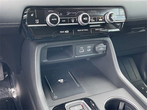 New 2025 Honda Pilot Touring image 19