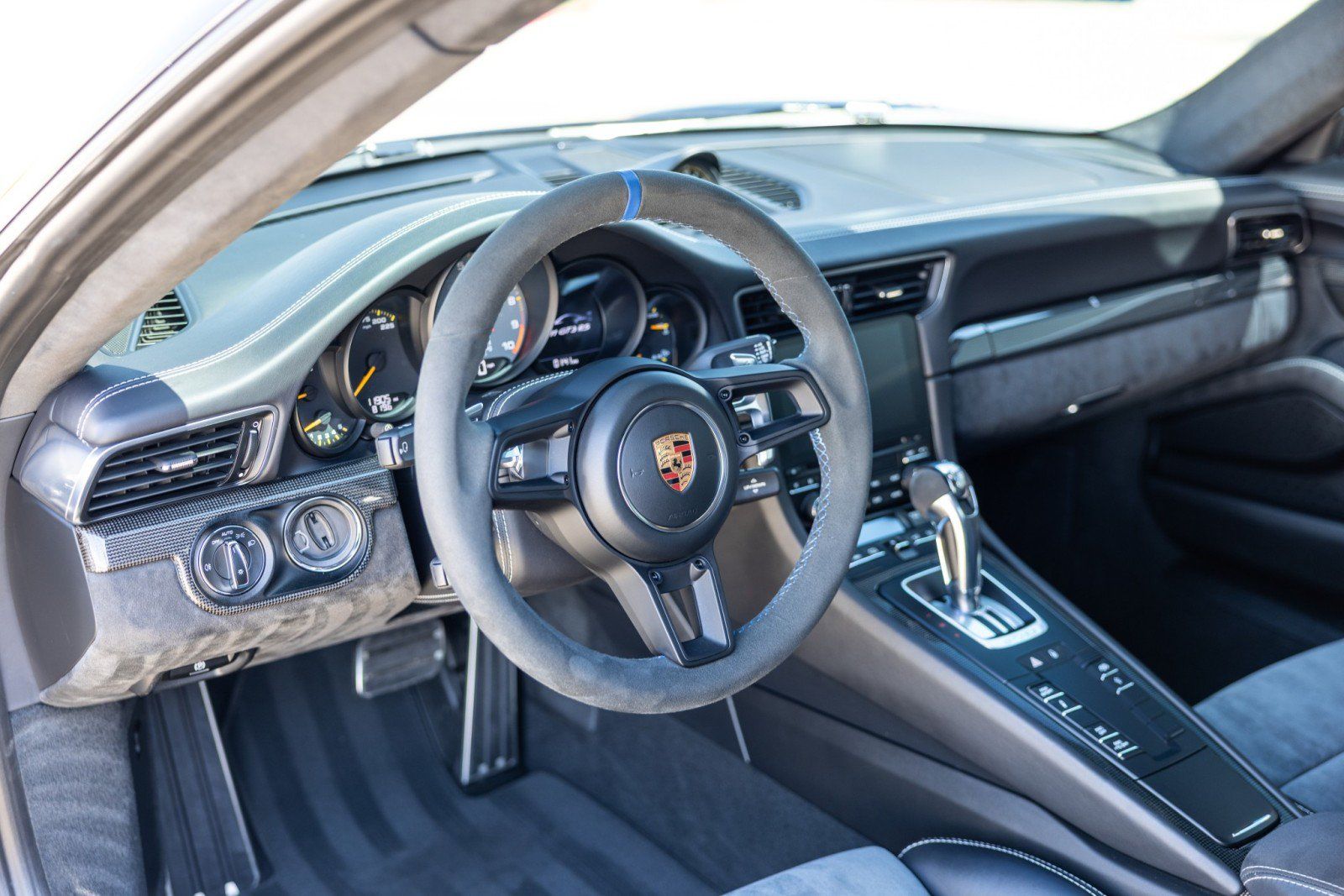 Used 2019 Porsche 911 GT3 RS RWD image 18
