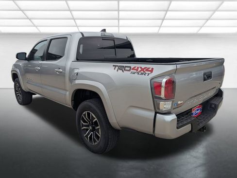 Used 2023 Toyota Tacoma TRD Sport AWD/4WD image 2