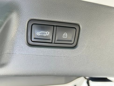 Used 2025 Hyundai Santa Fe SEL AWD/4WD image 25