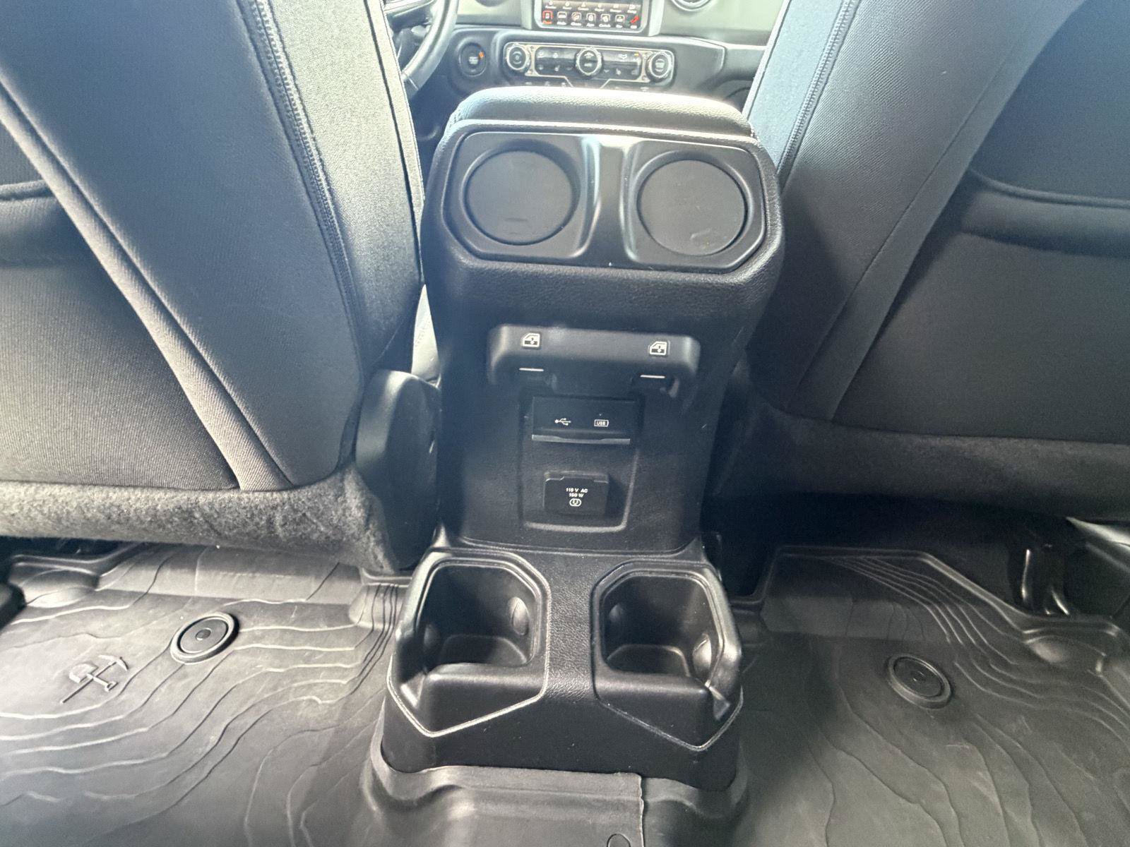 Used 2019 Jeep Wrangler Unlimited Sahara AWD/4WD image 24