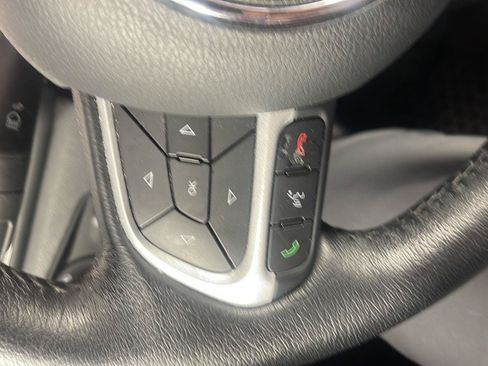 Used 2023 Jeep Renegade Latitude w/ Premium Group AWD/4WD image 44