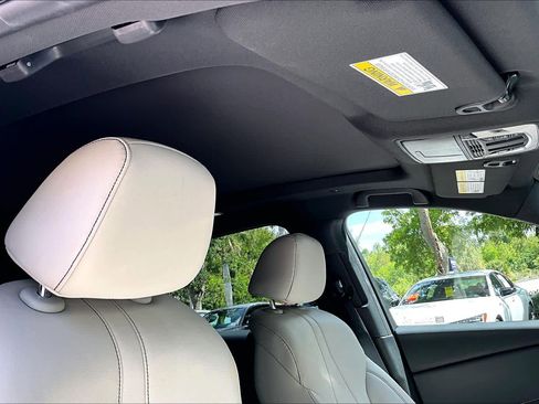 Used 2025 Acura RDX SH-AWD image 14