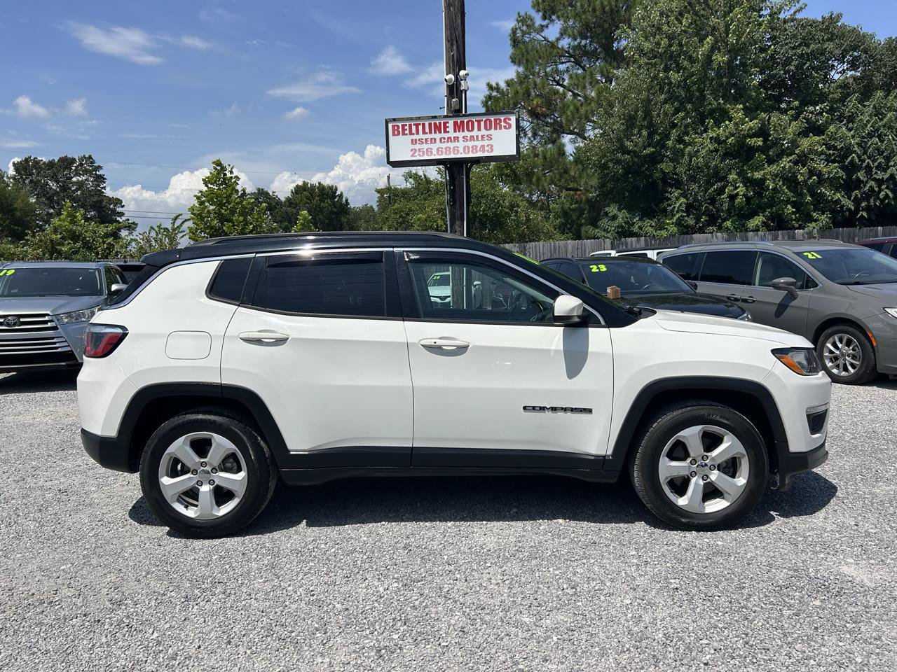 Used 2018 Jeep Compass Latitude w/ Popular Equipment Group FWD image 3