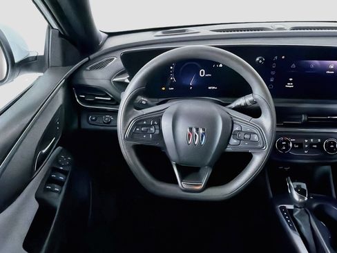 Used 2026 Buick Envista Preferred FWD image 17